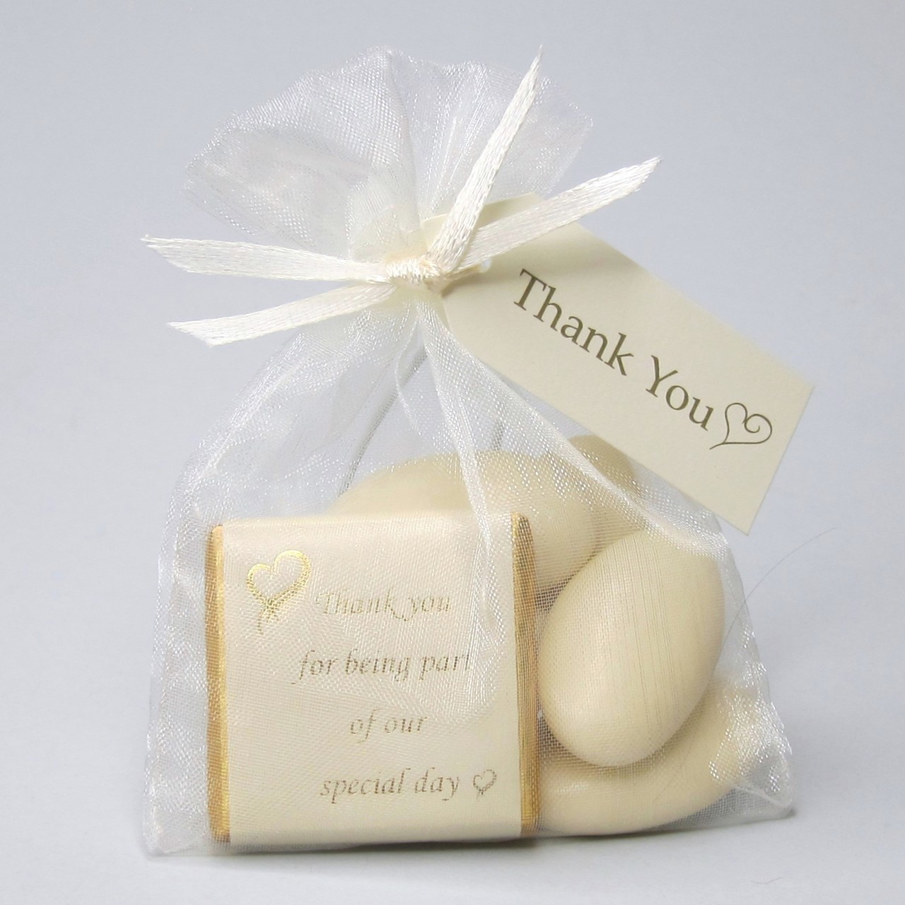 Picture of Ivory Chocolate Dragees Favour